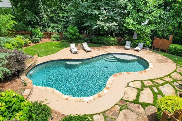 3025 Oaktree Landing NE, Marietta, GA 30066