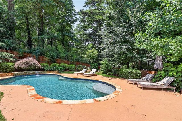 3025 Oaktree Landing NE, Marietta, GA 30066