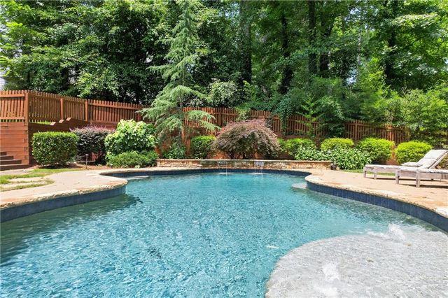 3025 Oaktree Landing NE, Marietta, GA 30066