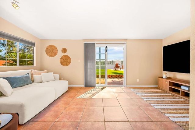 4786 Monongahela, San Diego, CA 92117