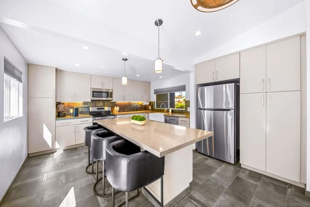 4786 Monongahela, San Diego, CA 92117