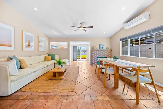 4786 Monongahela, San Diego, CA 92117
