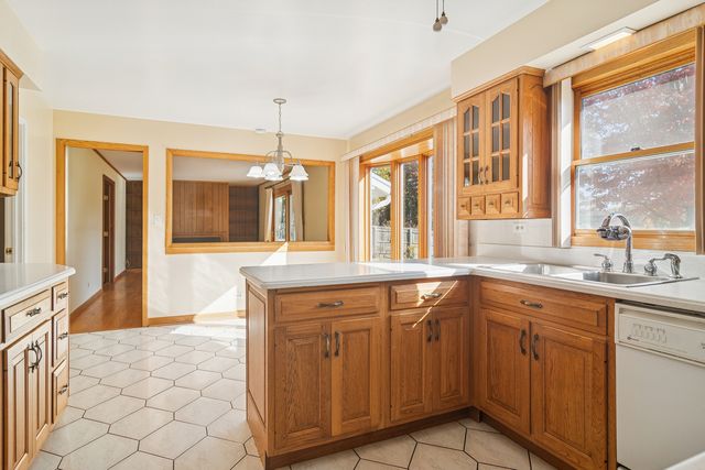 1057 W Peregrine Drive, Palatine, IL 60067