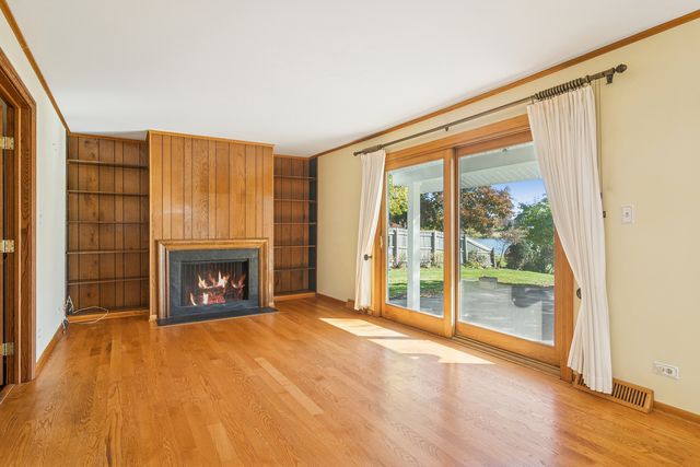 1057 W Peregrine Drive, Palatine, IL 60067