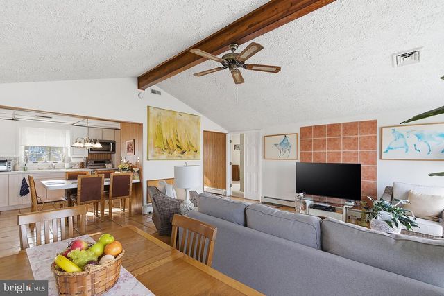 329 W 5TH ST, Ship Bottom, NJ 08008