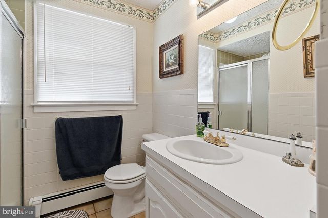 329 W 5TH ST, Ship Bottom, NJ 08008