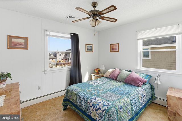 329 W 5TH ST, Ship Bottom, NJ 08008