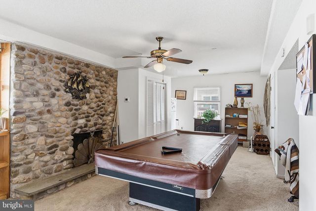 329 W 5TH ST, Ship Bottom, NJ 08008