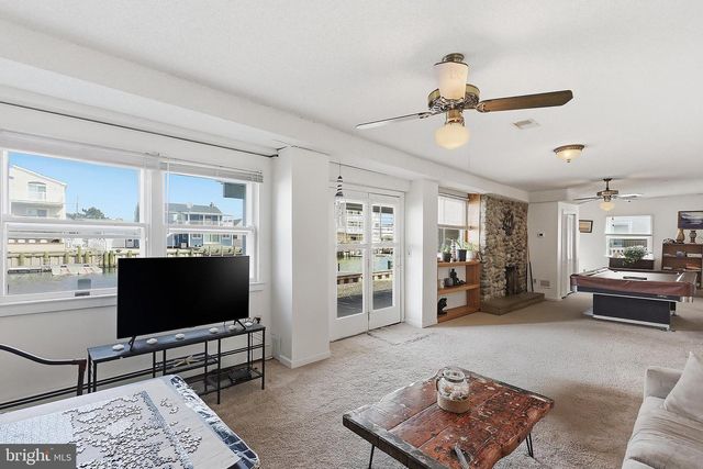 329 W 5TH ST, Ship Bottom, NJ 08008