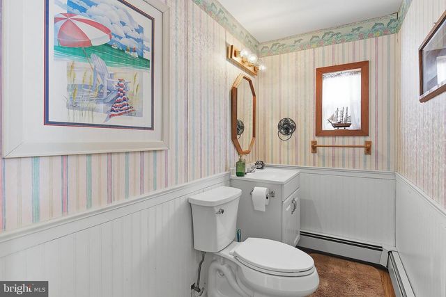 329 W 5TH ST, Ship Bottom, NJ 08008