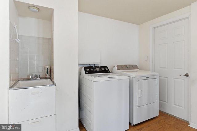 329 W 5TH ST, Ship Bottom, NJ 08008