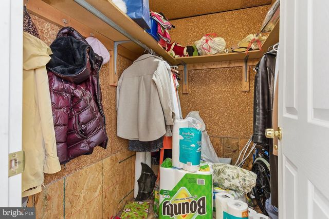 329 W 5TH ST, Ship Bottom, NJ 08008