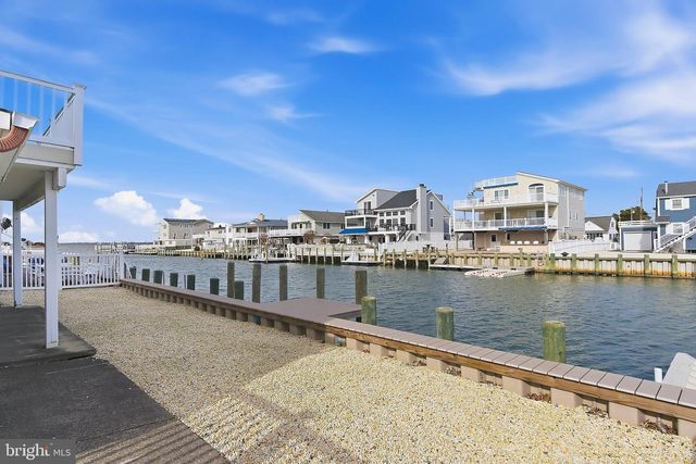 329 W 5TH ST, Ship Bottom, NJ 08008