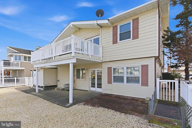329 W 5TH ST, Ship Bottom, NJ 08008