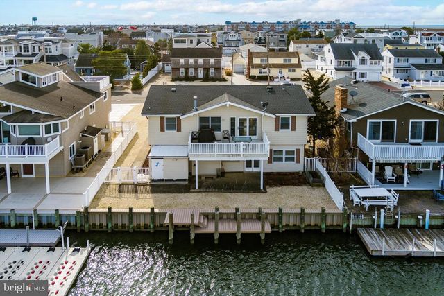 329 W 5TH ST, Ship Bottom, NJ 08008
