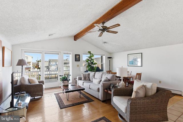 329 W 5TH ST, Ship Bottom, NJ 08008