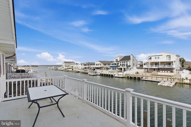 329 W 5TH ST, Ship Bottom, NJ 08008