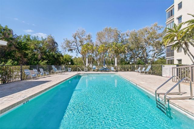 8199 TERRACE GARDEN DRIVE N 114, St Petersburg, FL 33709