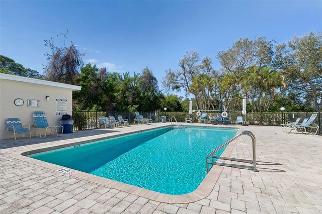 8199 TERRACE GARDEN DRIVE N 114, St Petersburg, FL 33709