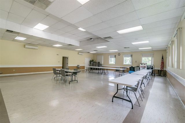 8199 TERRACE GARDEN DRIVE N 114, St Petersburg, FL 33709