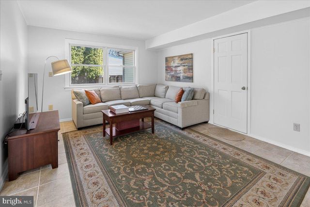 12 TIGERS CT, Hamilton, NJ 08619