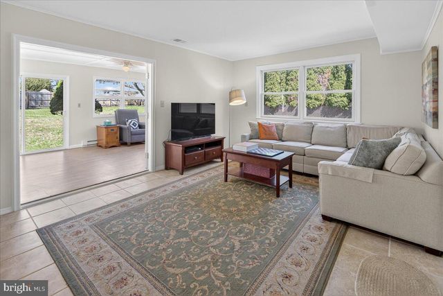 12 TIGERS CT, Hamilton, NJ 08619