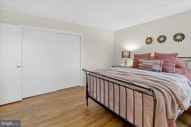 12 TIGERS CT, Hamilton, NJ 08619