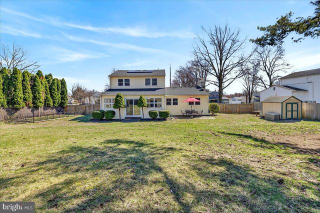 12 TIGERS CT, Hamilton, NJ 08619