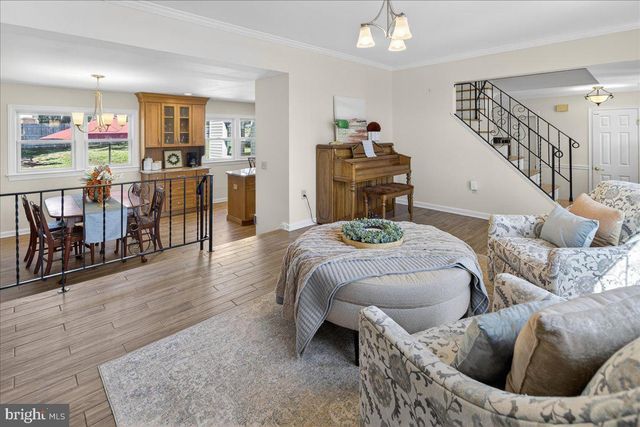 12 TIGERS CT, Hamilton, NJ 08619