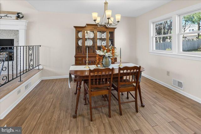 12 TIGERS CT, Hamilton, NJ 08619