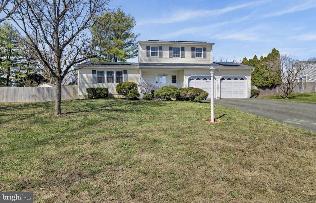 12 TIGERS CT, Hamilton, NJ 08619