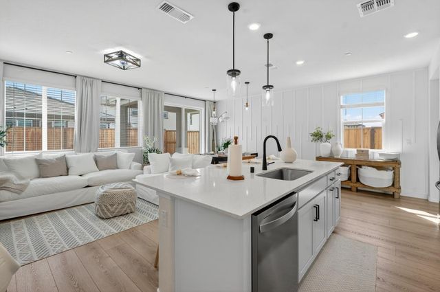 10196 N Solvita Way, Elk Grove, CA 95757