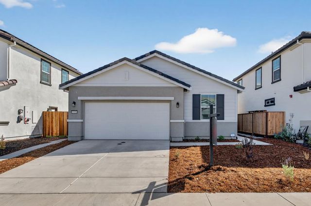 10196 N Solvita Way, Elk Grove, CA 95757