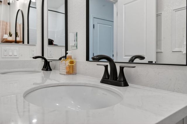 10196 N Solvita Way, Elk Grove, CA 95757