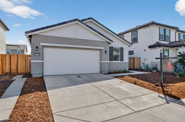 10196 N Solvita Way, Elk Grove, CA 95757