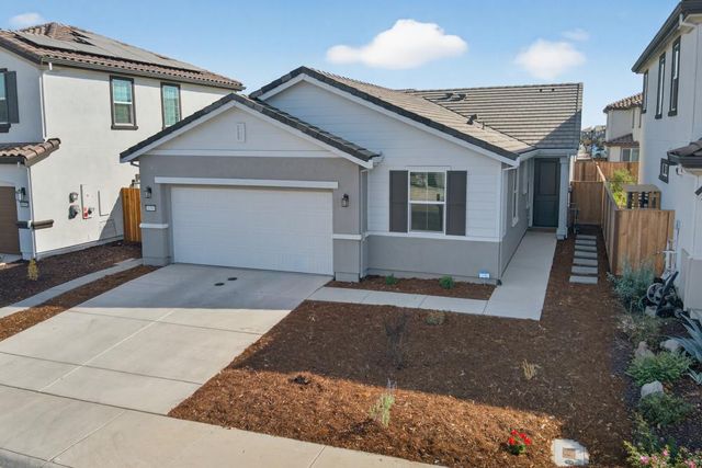 10196 N Solvita Way, Elk Grove, CA 95757