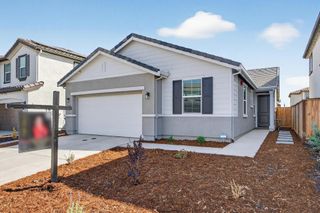 10196 N Solvita Way, Elk Grove, CA 95757