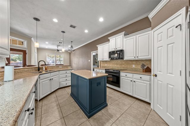 202 Daybreak Way, Waco, TX 76657