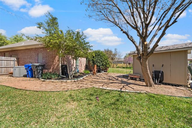 202 Daybreak Way, Waco, TX 76657