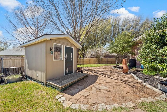 202 Daybreak Way, Waco, TX 76657