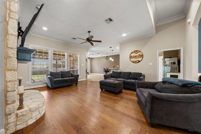 202 Daybreak Way, Waco, TX 76657