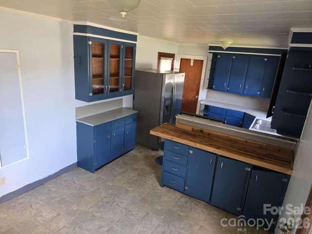 744 Pleasant Hill Road, Lenoir, NC 28645