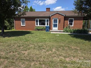 744 Pleasant Hill Road, Lenoir, NC 28645