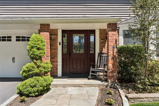 17 Erita Lane, Smithtown, NY 11787