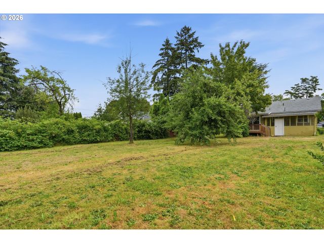 2121 Se 89TH Ave, Portland, OR 97216