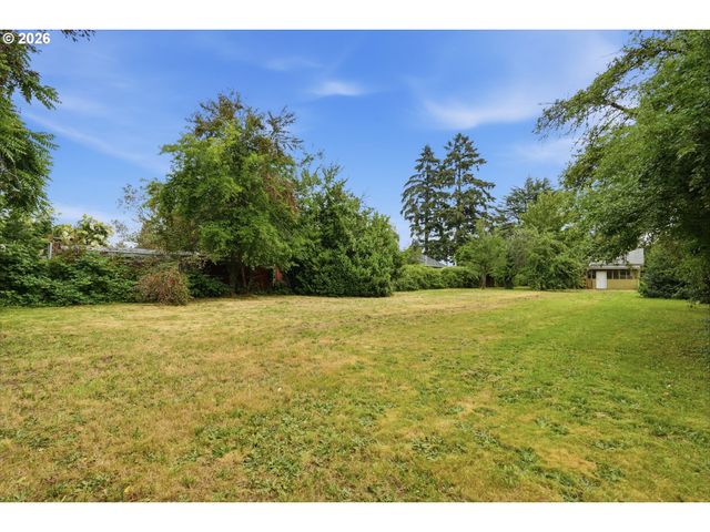 2121 Se 89TH Ave, Portland, OR 97216