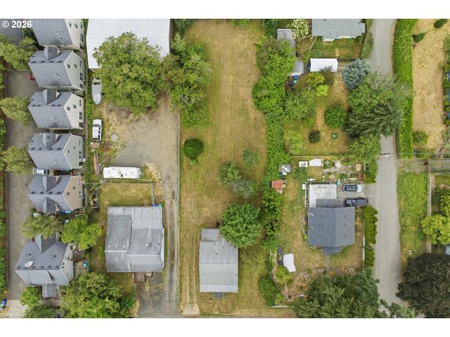 2121 Se 89TH Ave, Portland, OR 97216