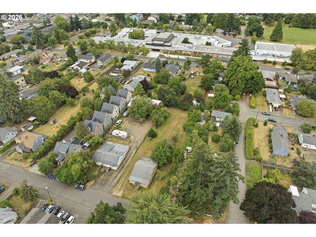 2121 Se 89TH Ave, Portland, OR 97216