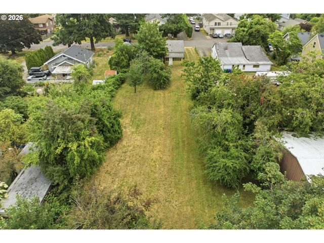 2121 Se 89TH Ave, Portland, OR 97216