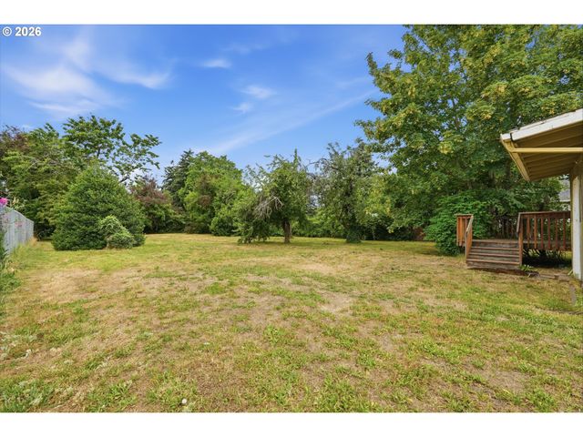 2121 Se 89TH Ave, Portland, OR 97216